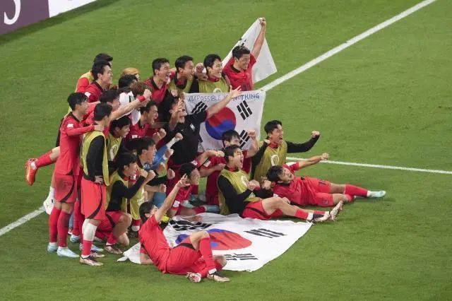 东队的进攻 东队的进攻